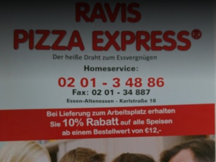 Photo: Ravis Pizza Express